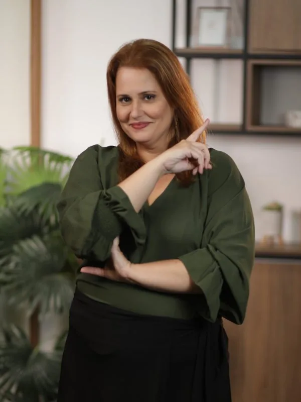 Dra. Fernanda Guedes em atendimento